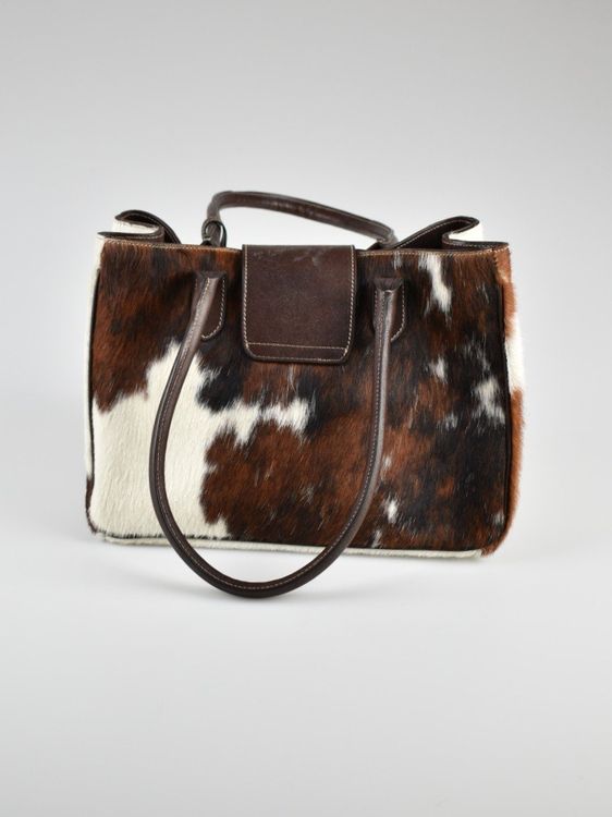 07 14 Schultertasche mit Fell