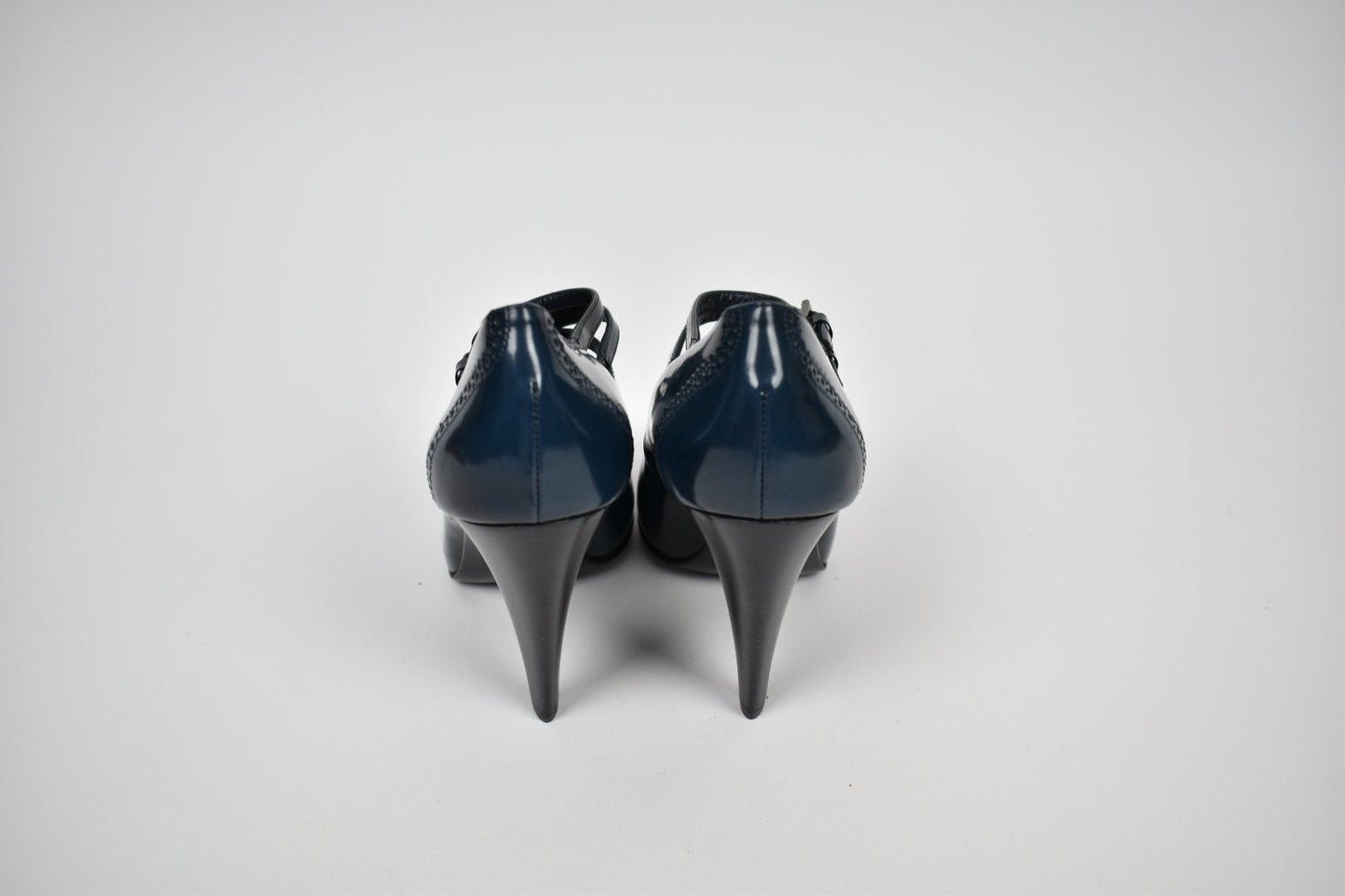 Bally Sandalen, Gr. 39.5 ( US 9 ), Lack - 2ND STORY