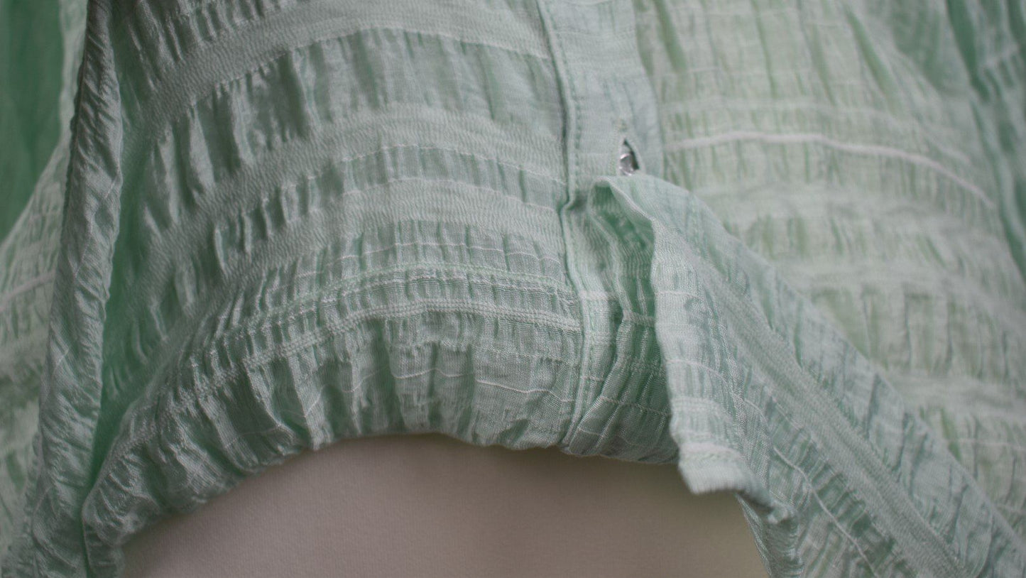 Guess Bluse, Krepp Optik Gr.L ungetragen