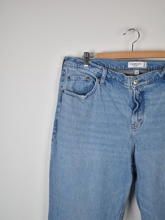 Abercrombie & Fitch Curve Love Jeans Gr.34, '90s straight - 2ND STORY