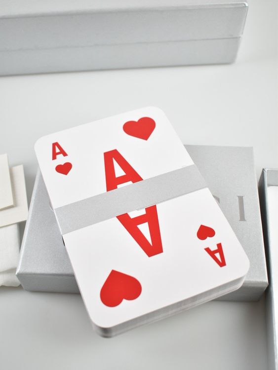 Gucci Kartenhalter und Jumbo Spielkarten Set, unbenutzt - 2ND STORY