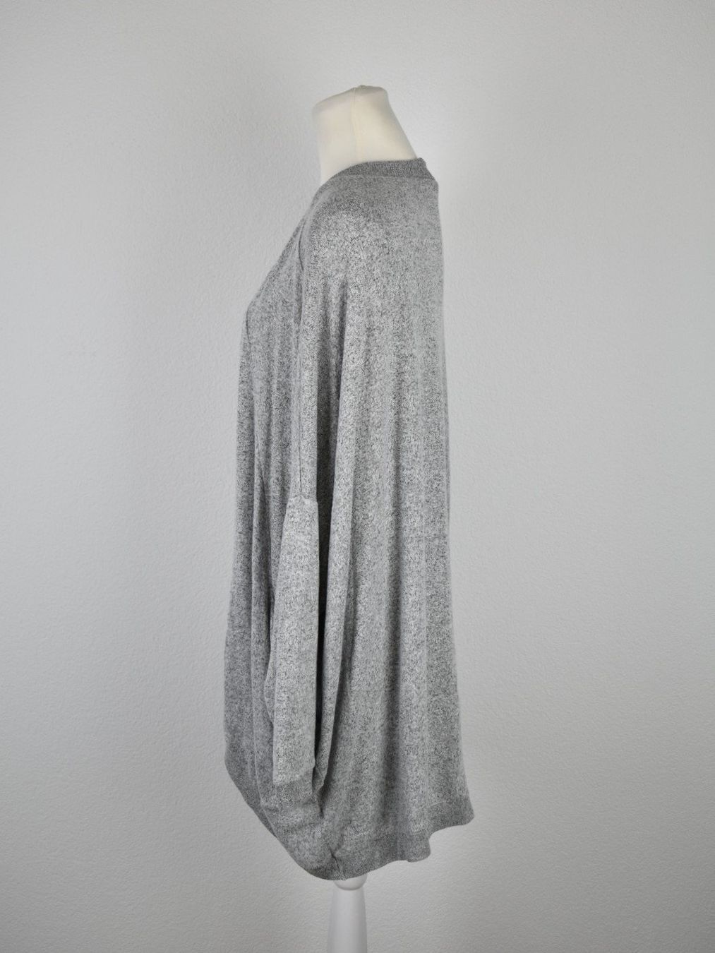 H&M Strickjacke Gr.XL 79% Viskose - 2ND STORY