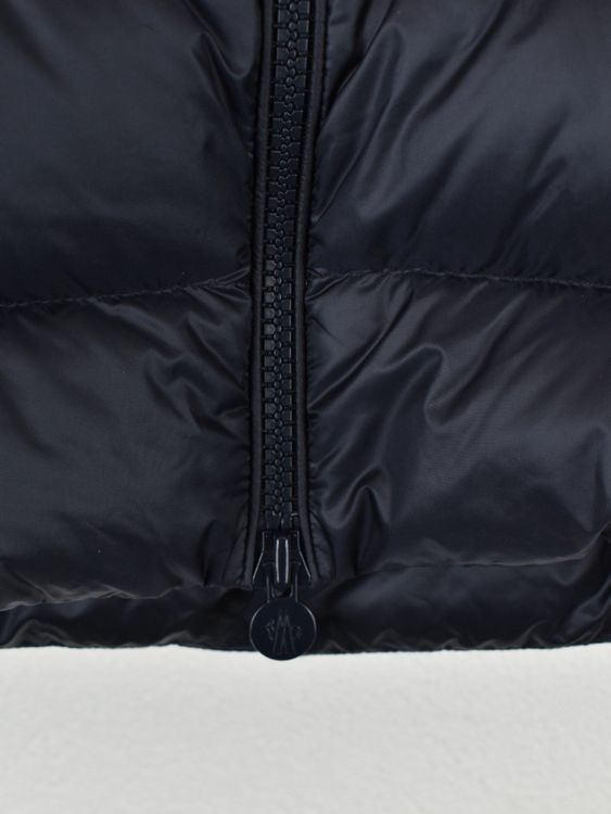 Moncler Montreuil Hooded Logo Daunen Gilet, Gr.S, neuwertig - Gilet - 2ND STORY