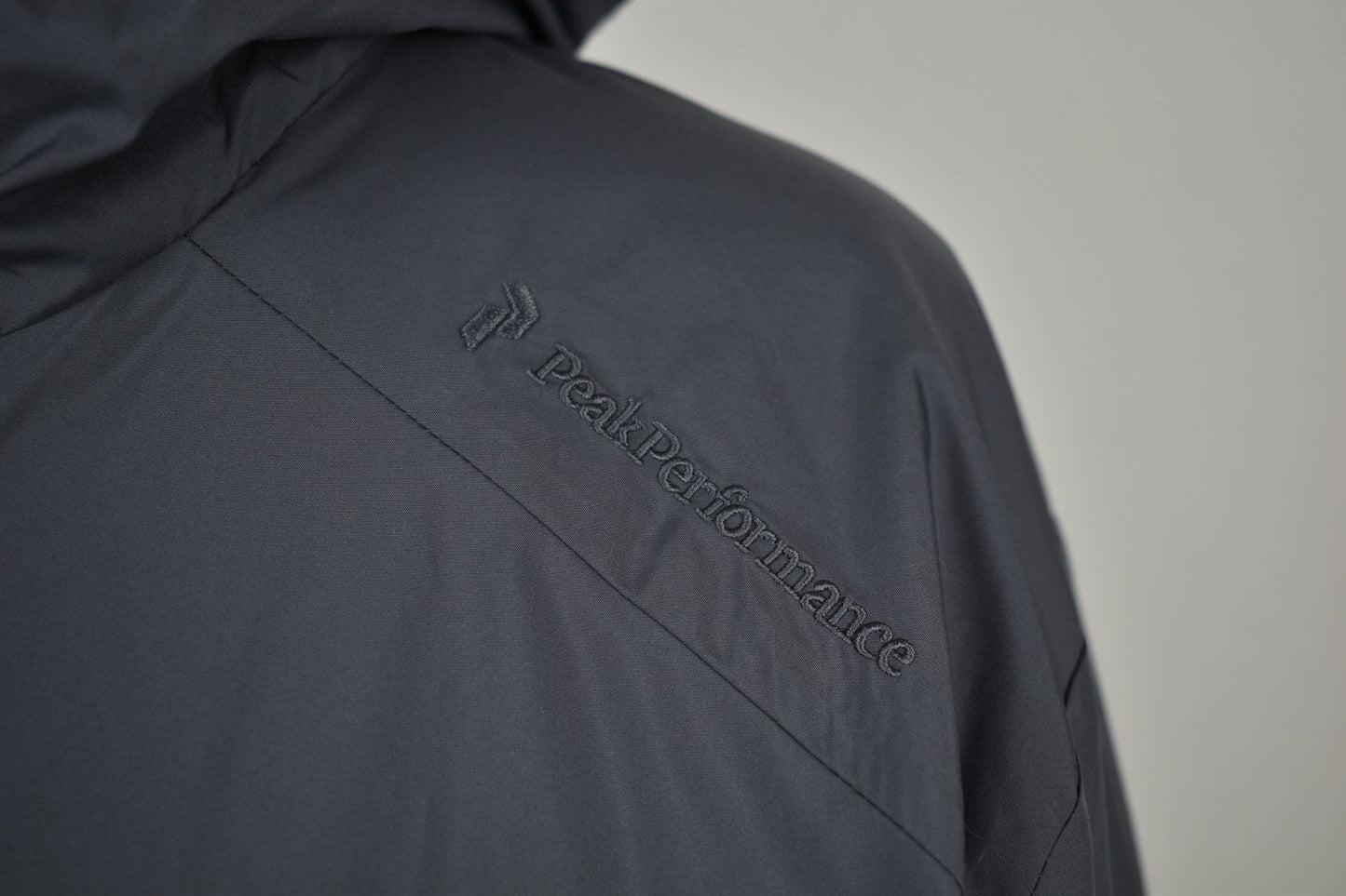 Peak Performance "Shift" Hooded Reversible Jacke Gr.M - 2ND STORY