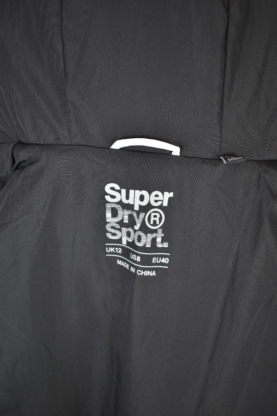 Superdry Sport "Ion" Wintermantel Gr.40 neuwertig