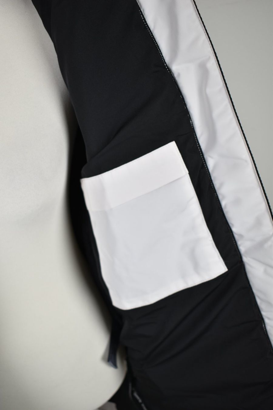Superdry Sport "Ion" Wintermantel Gr.40 neuwertig