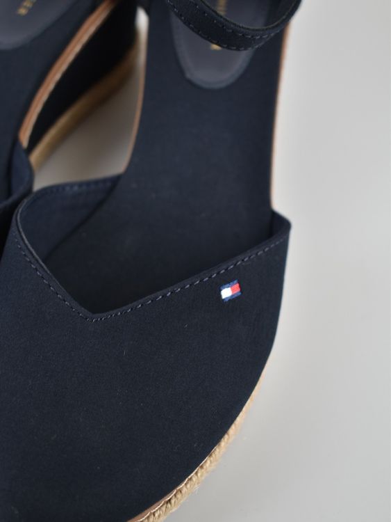 Tommy Hilfiger Basic Closed Toe Mid Wedge Espadrilles, Gr.42, neu - Sandalen - 2ND STORY