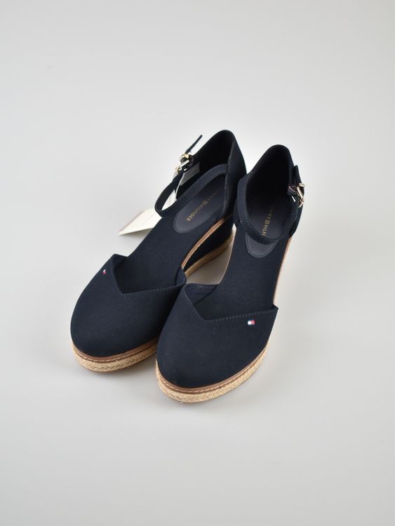 Tommy Hilfiger Basic Closed Toe Mid Wedge Espadrilles, Gr.42, neu - Sandalen - 2ND STORY