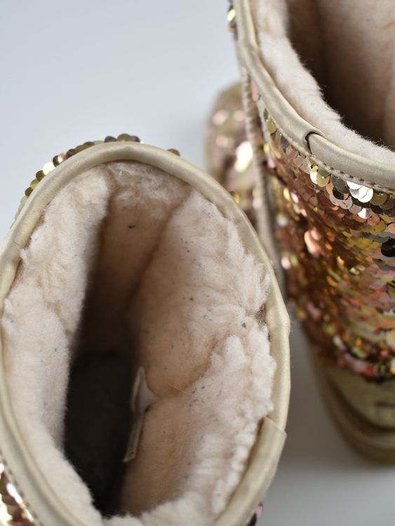 Ugg Classic Short Sequin Boots Gr.39, gold/Pailletten - 2ND STORY