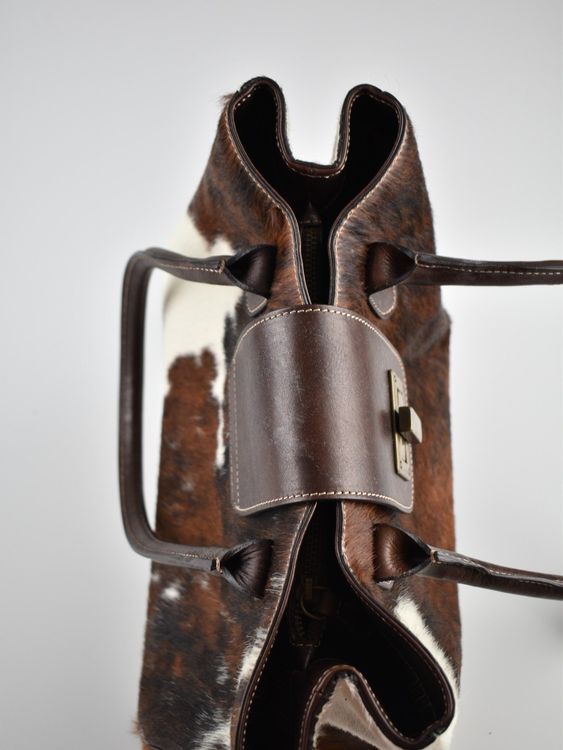 07 14 Schultertasche mit Fell