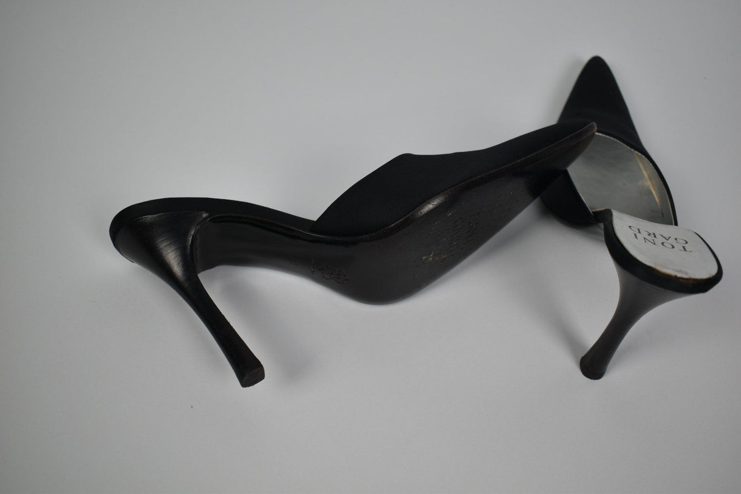 Toni Gard Pumps