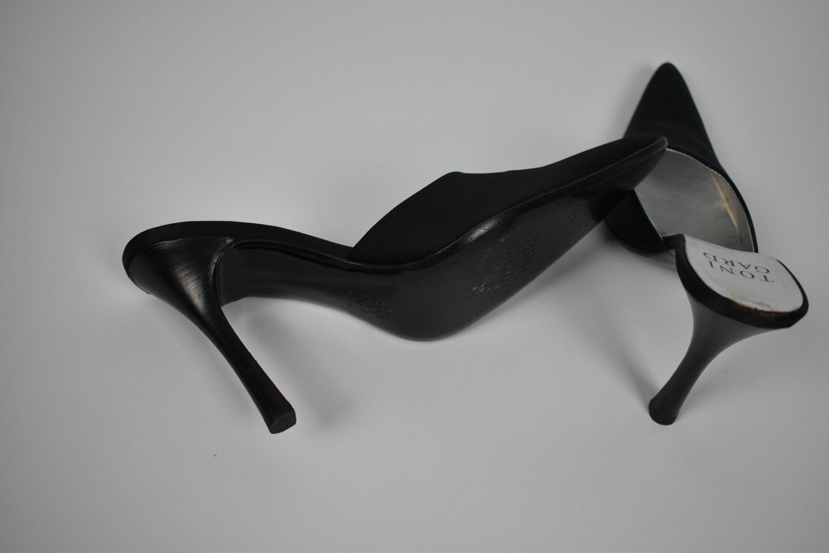 Toni Gard Pumps