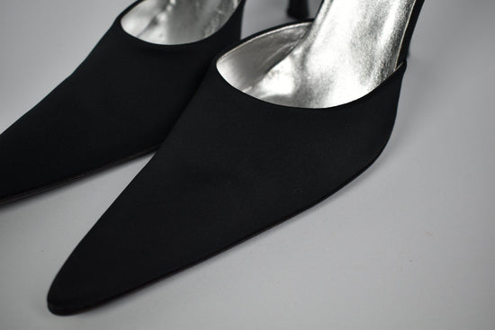 Toni Gard Pumps
