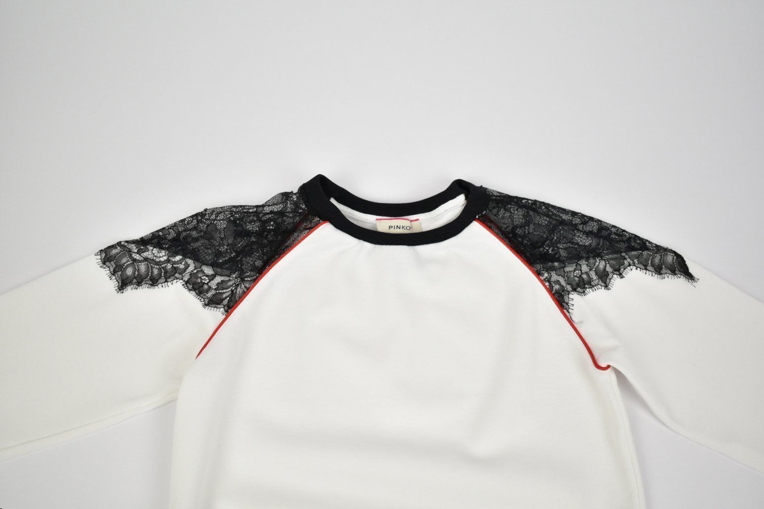 Pinko Pullover mit Spitze Gr.128