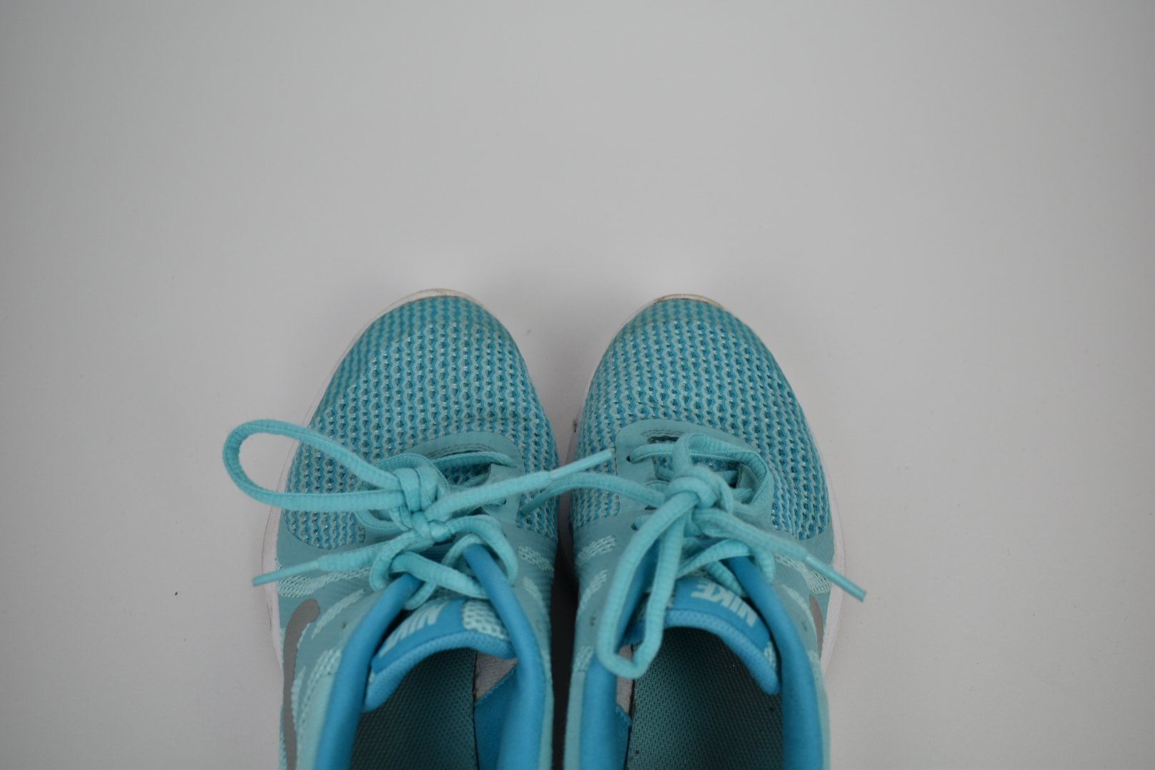Nike Revolution 4 Laufschuhe / Sneaker, Gr.38.5 - 5