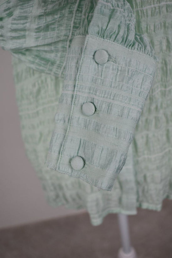 Guess Bluse, Krepp Optik Gr.L ungetragen