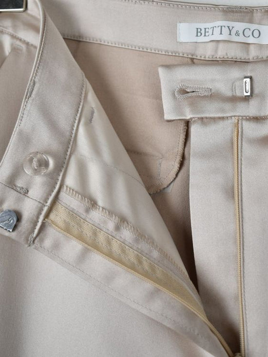 Betty & Co Hose, Satinoptik, neu mit Etikett, Gr.42 - Hose - 2ND STORY