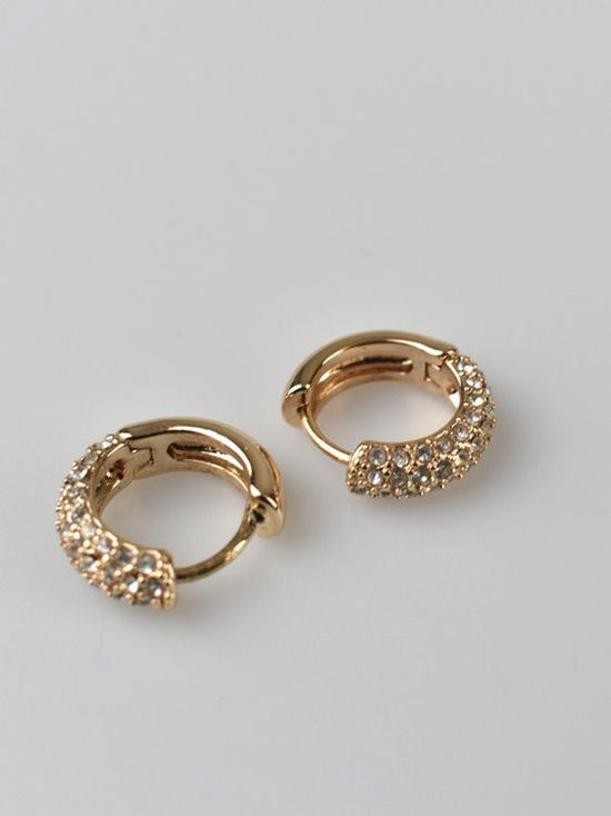 DKNY Micropave Huggie Ohrringe, gold - Ohrringe - 2ND STORY