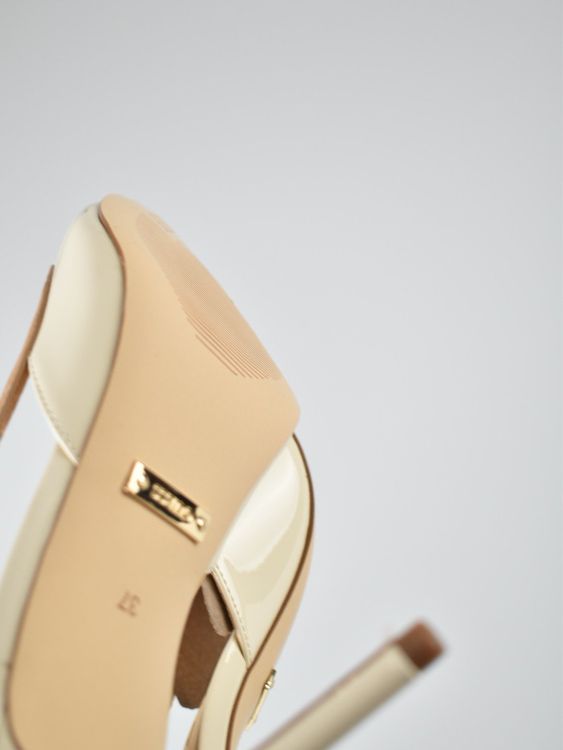Guess "Ricky" Lack High Heels, neu, Gr.37 - Pumps - 2ND STORY