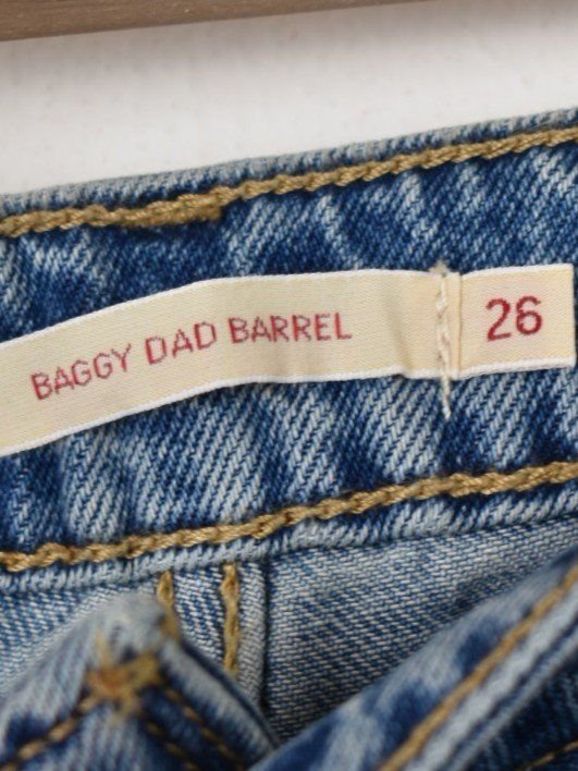 Levi's Baggy Dad Barrel Jeans, Gr.26/32, neu - Jeans - 2ND STORY