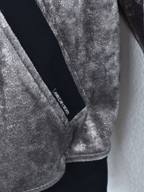 Marc Cain Sports Jacke, Samtoptik, silber, Gr.36 - Jacke - 2ND STORY