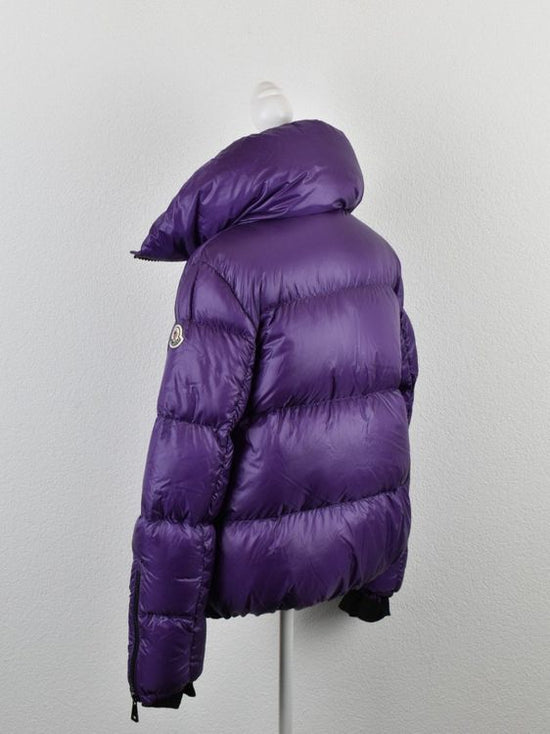 Moncler Bandama Daunenjacke, lila, Gr.4 (40/42), neuwertig - Jacke - 2ND STORY