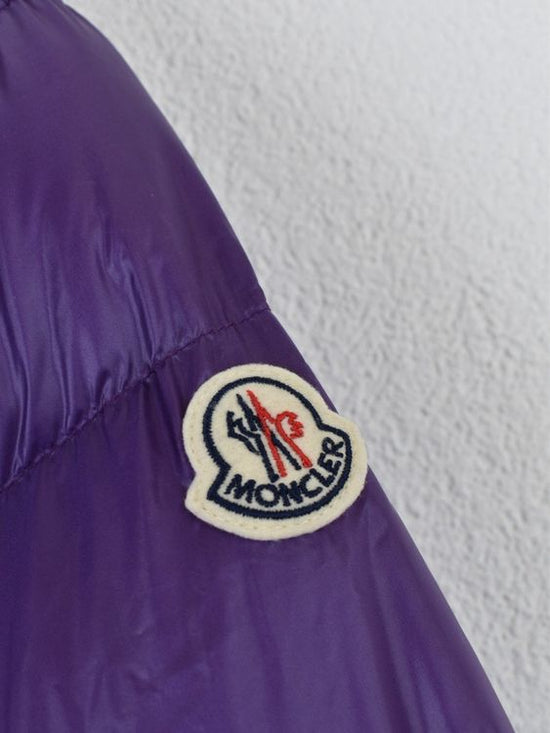 Moncler Bandama Daunenjacke, lila, Gr.4 (40/42), neuwertig - Jacke - 2ND STORY