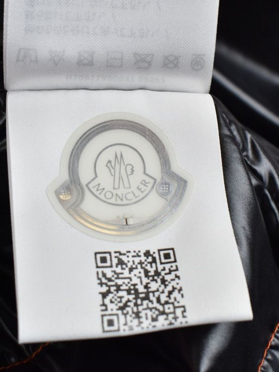 Moncler Maewo Daunenjacke, Gr.2 (M), orange Lack, neuwertig