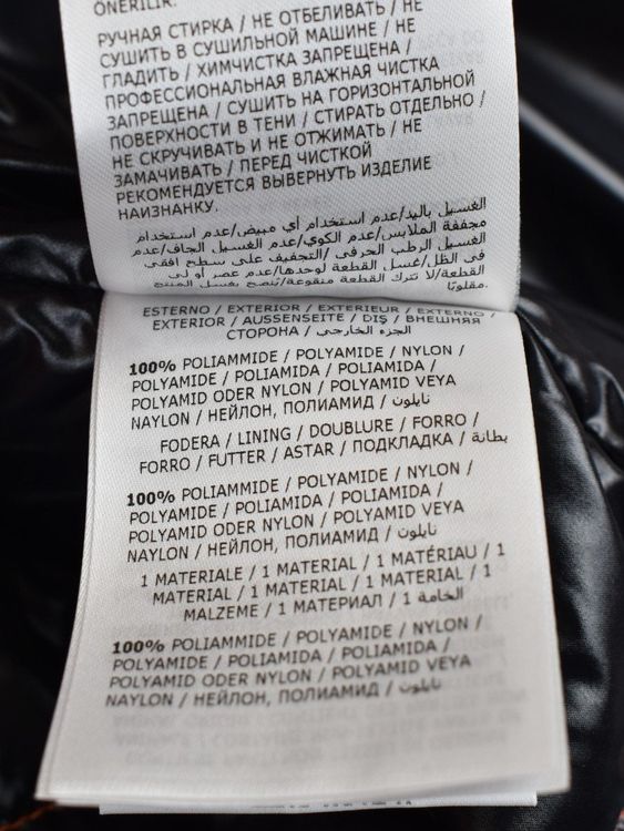 Moncler Maewo Daunenjacke, Gr.2 (M), orange Lack, neuwertig