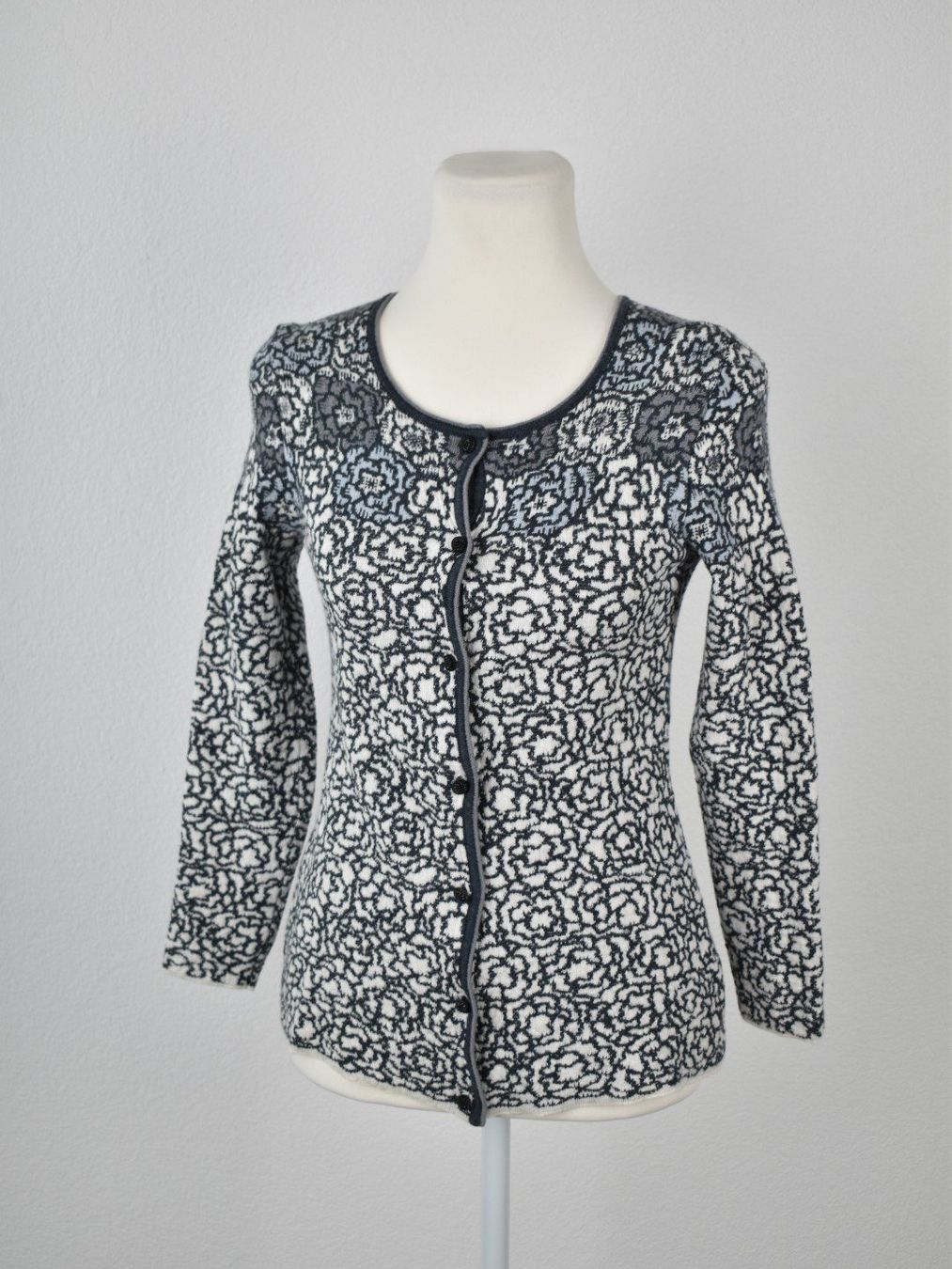 Oleana Strickjacke Gr.XS Merino & Seide