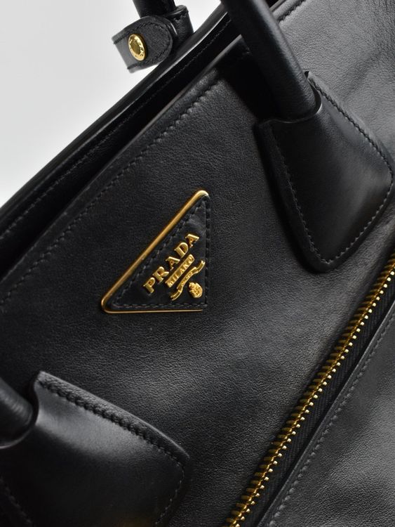 Prada Front Pocket Wing Tote, schwarz - Handtasche - 2ND STORY