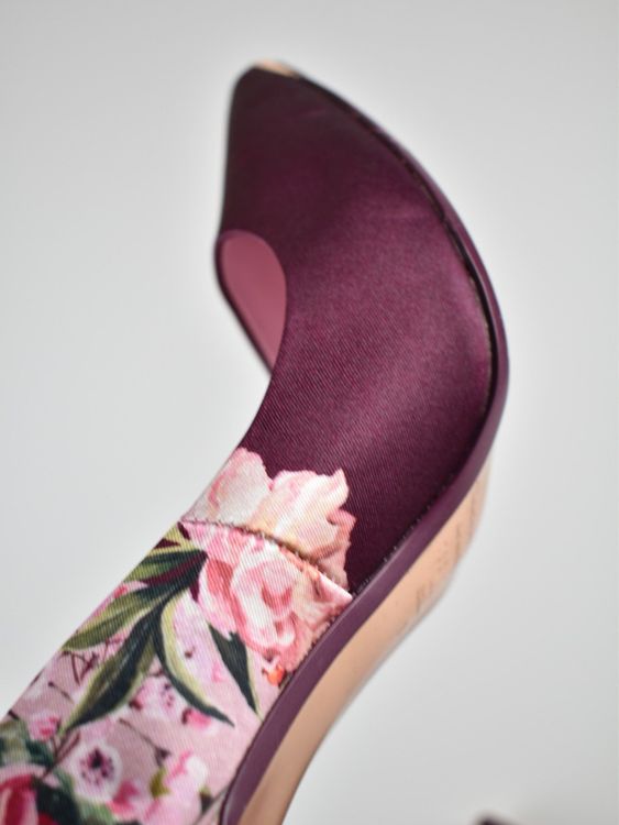 Ted Baker High Heels / Pumps Gr.38, Satinoptik, neuwertig - 2ND STORY