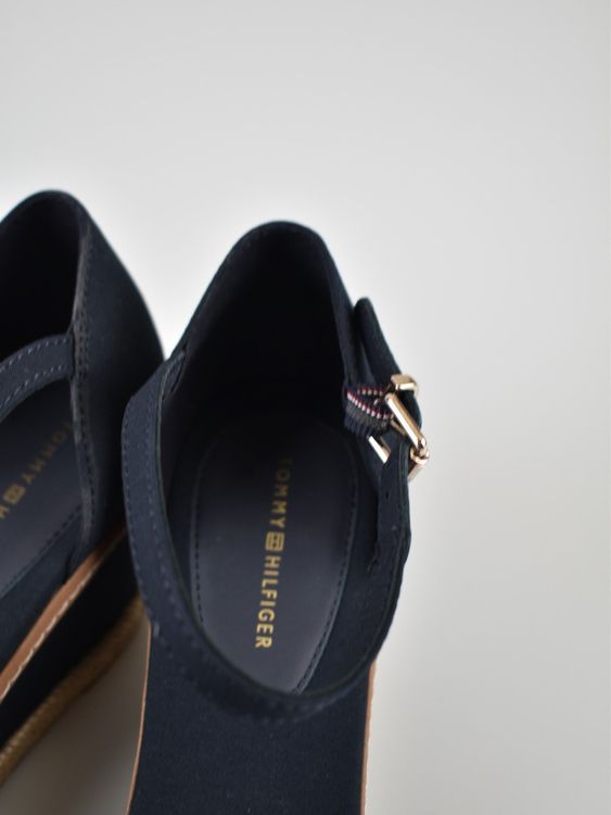 Tommy Hilfiger Basic Closed Toe Mid Wedge Espadrilles, Gr.42, neu - Sandalen - 2ND STORY