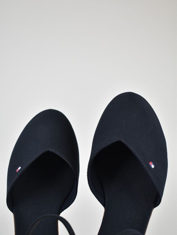Tommy Hilfiger Basic Closed Toe Mid Wedge Espadrilles, Gr.42, neu - Sandalen - 2ND STORY