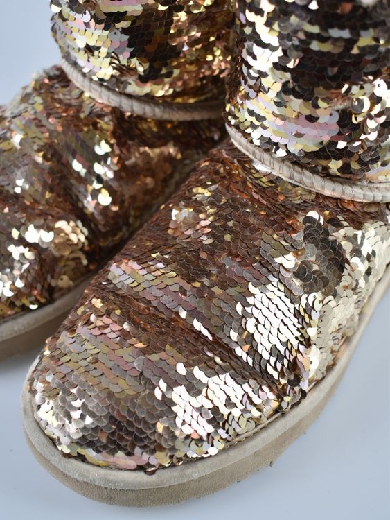 Ugg Classic Short Sequin Boots Gr.39, gold/Pailletten - 2ND STORY