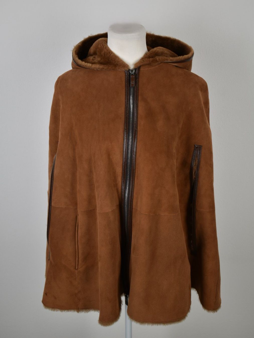 Ventcouvert Lammfell Poncho Gr.38