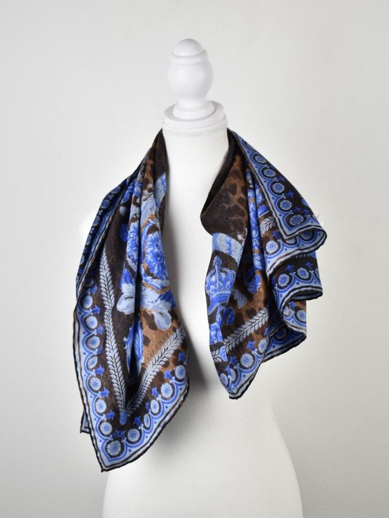 Versace Seidenschal /Foulard, neuwertig - Foulard - 2ND STORY